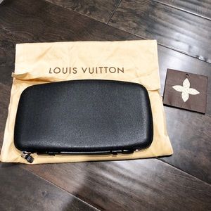 Louis Vuitton Atoll Ardoise Clutch